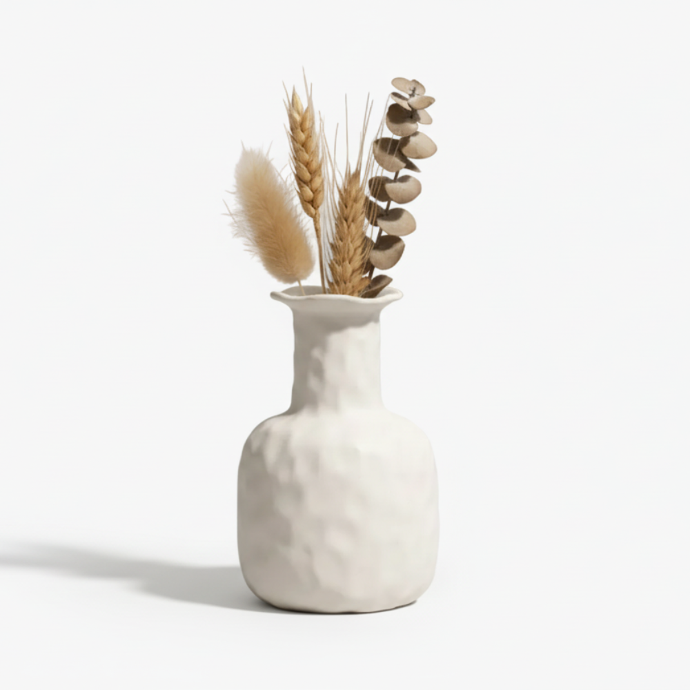 skulptural ivory keramikvas i matt beige design