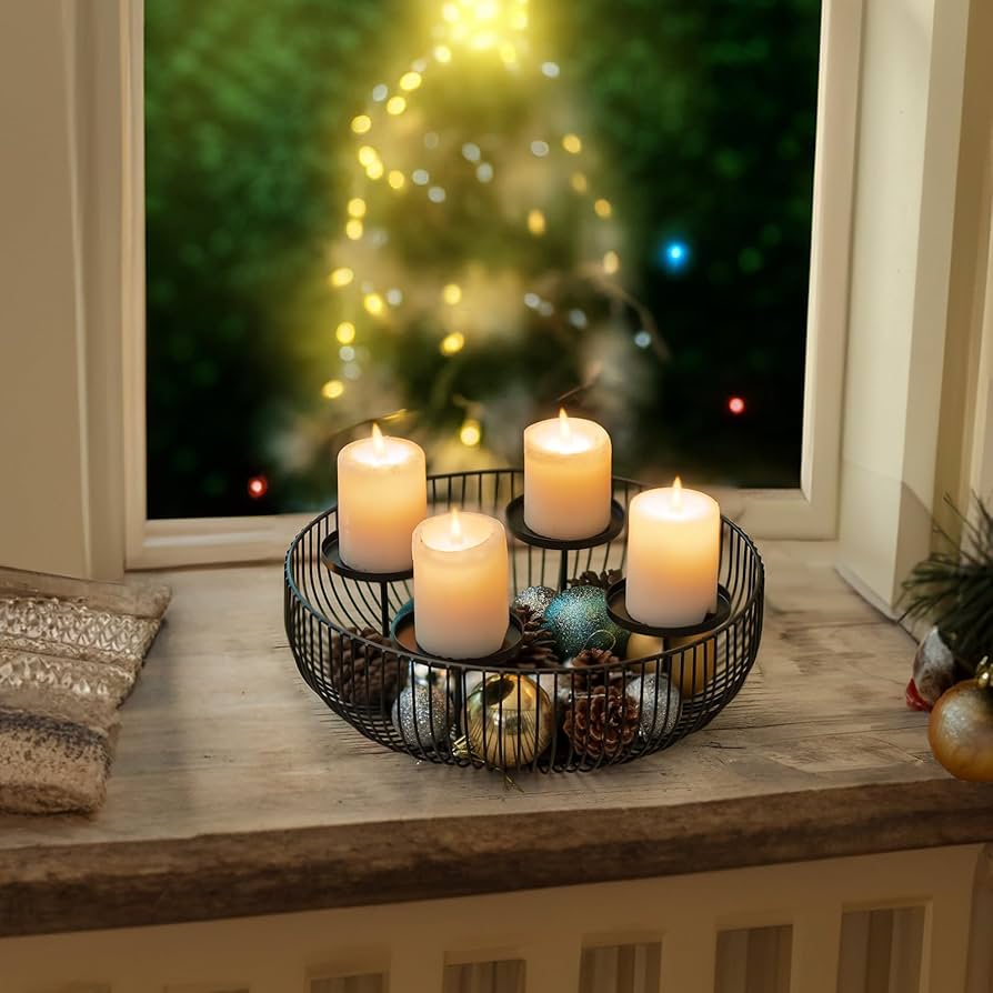 Adventsljusstake i svart metall – Crown | modern juldekoration i skandinavisk design