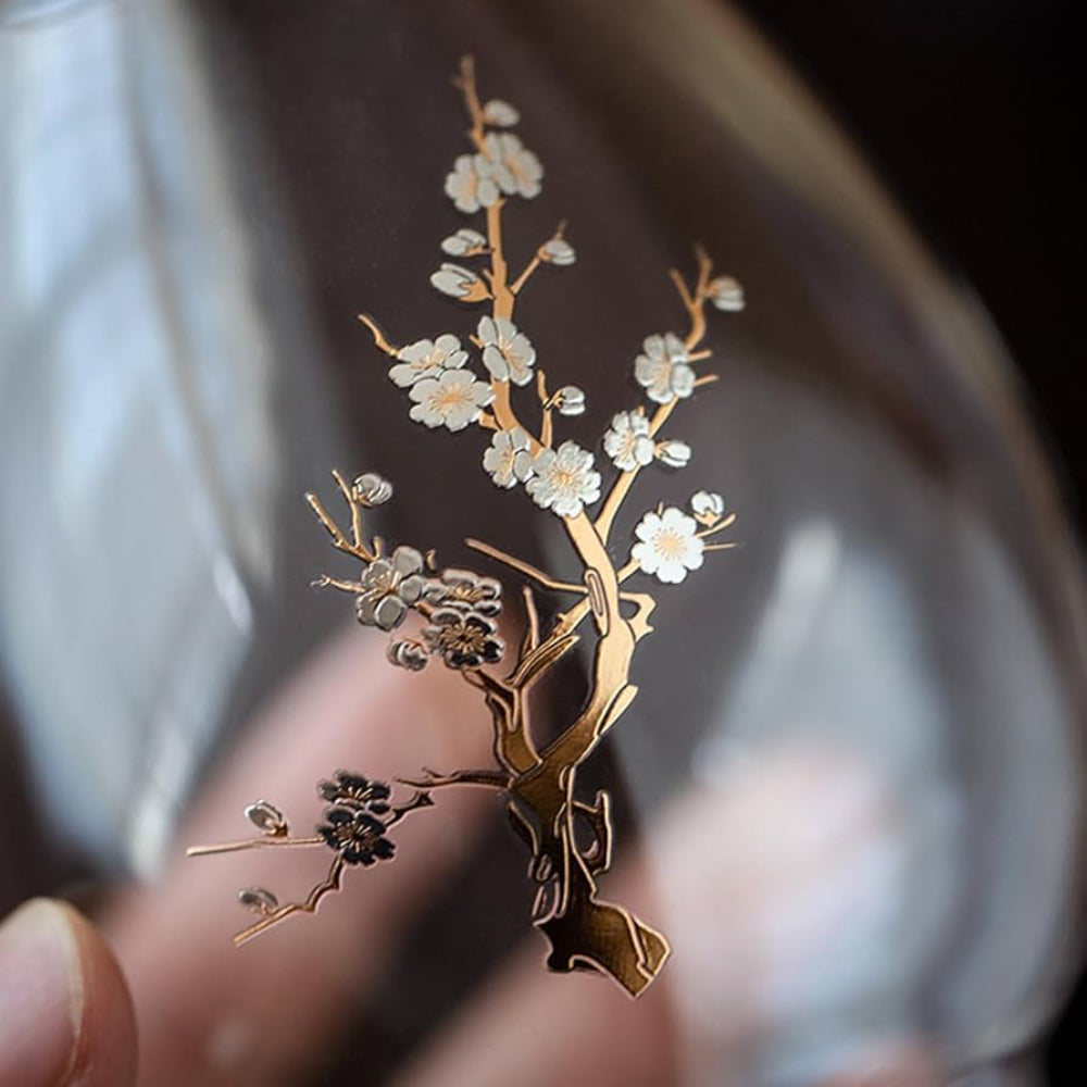 glaslykta detalj blommotiv på glas